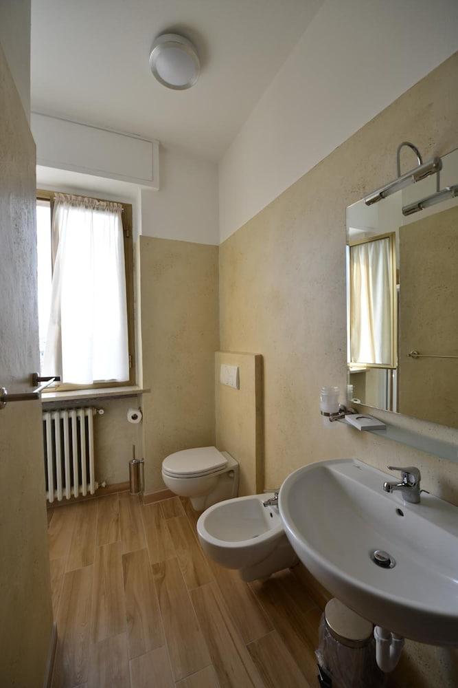 Hotel Bella Peschiera Peschiera del Garda Eksteriør bilde